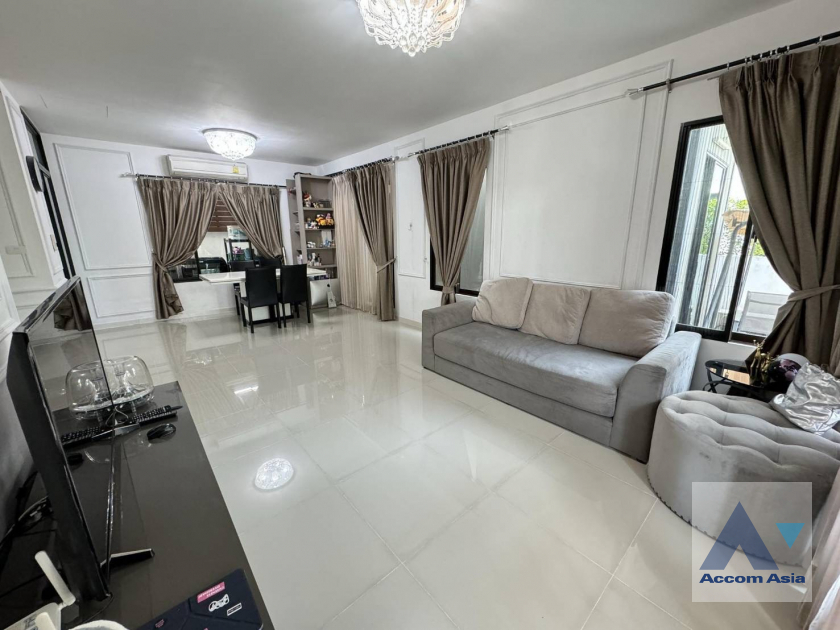 7  3 br House For Sale in Pattanakarn ,Bangkok  at Pruksa Ville 73 Patthanakan AA39184