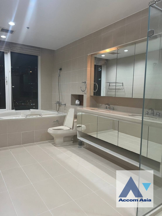 8  4 br Condominium For Rent in Silom ,Bangkok MRT Silom - BTS Sala Daeng at Royal Saladaeng AA39190