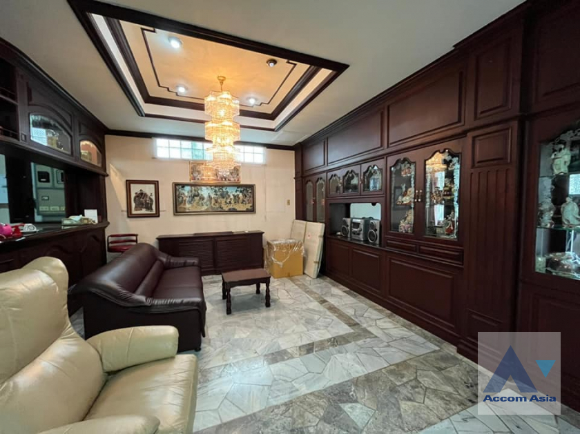  2  5 br House For Sale in Rama 3 ,Bangkok  AA39210