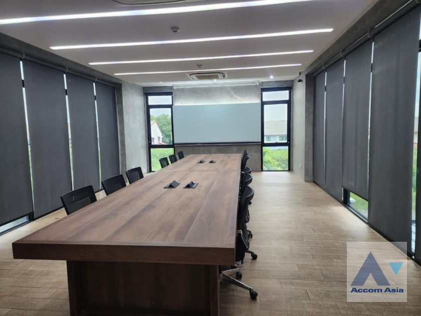 6  Building For Sale in Phaholyothin ,Bangkok  AA39212