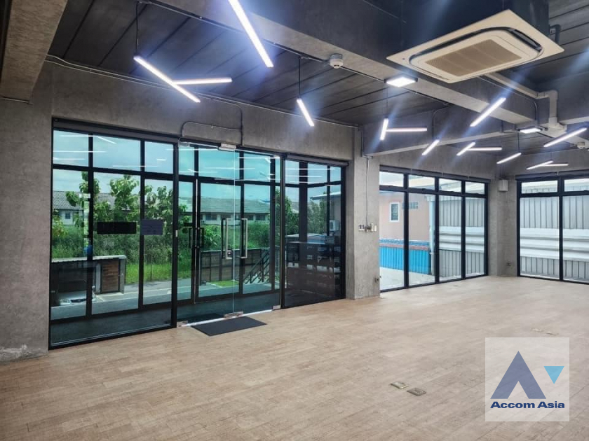 15  Building For Sale in Phaholyothin ,Bangkok  AA39212