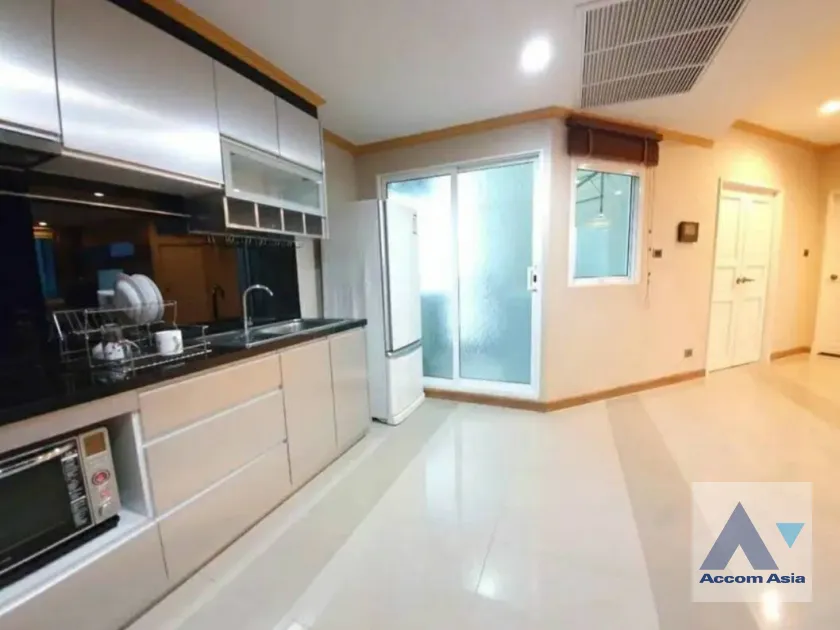 4  2 br Condominium For Sale in Ratchadaphisek ,Bangkok MRT Rama 9 at Supalai Wellington AA39214