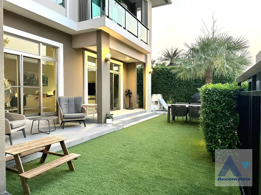 unit 4 Bedrooms  House For Rent & Sale in Latkrabang, Bangkok  near ARL Ban Thap Chang (AA39219)