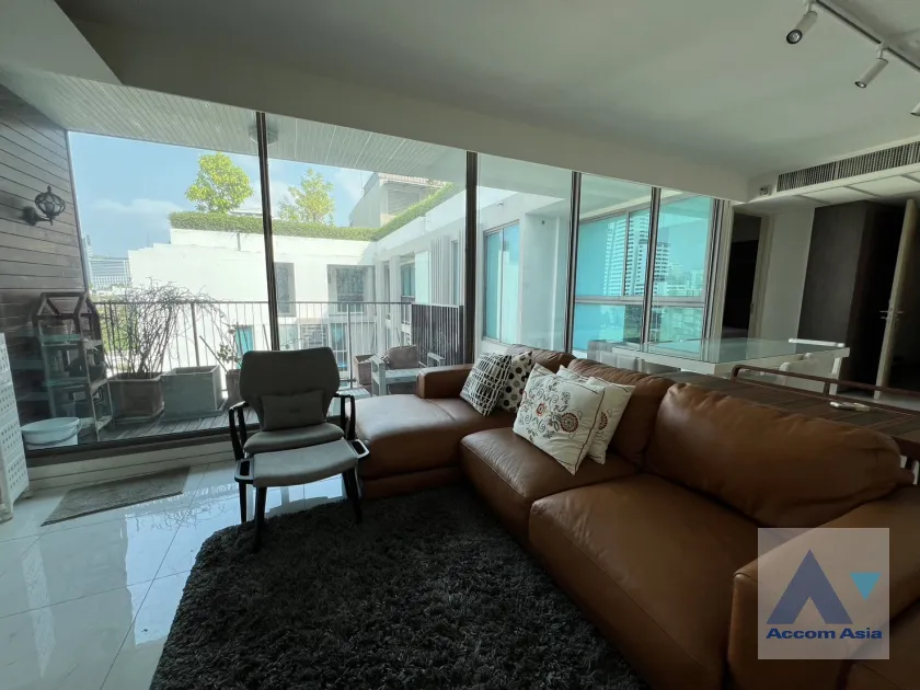 unit 2 Bedrooms  Condominium For Sale in Sukhumvit, Bangkok  near BTS Phrom Phong (AA39234)