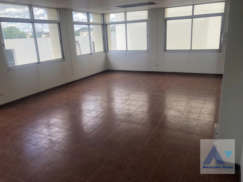 7  Building For Rent in Lat Phrao ,Bangkok  AA39257