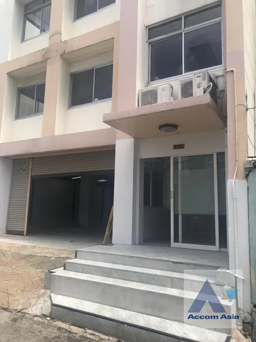 unit Building For Rent in Lat Phrao, Bangkok  (AA39257)
