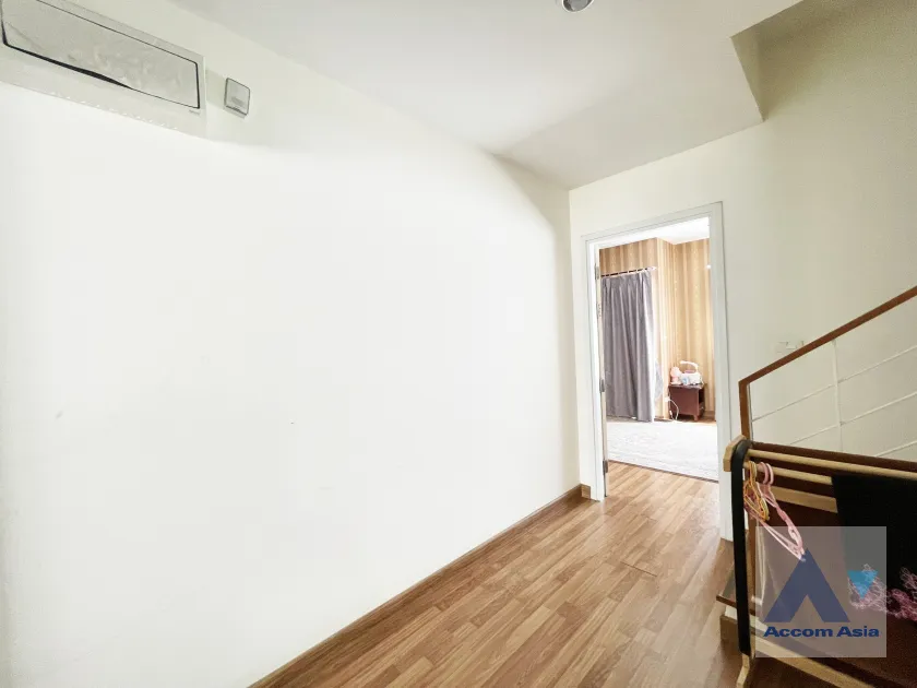  1  4 br Townhouse For Sale in Pattanakarn ,Bangkok  at Villette City Pattanakarn 38 AA39274