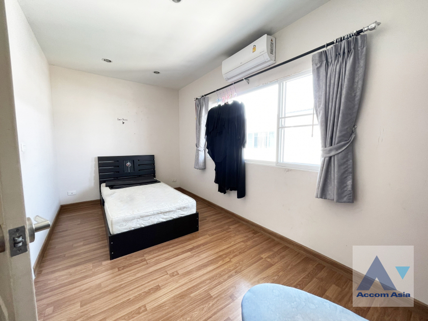 12  4 br Townhouse For Sale in Pattanakarn ,Bangkok  at Villette City Pattanakarn 38 AA39274