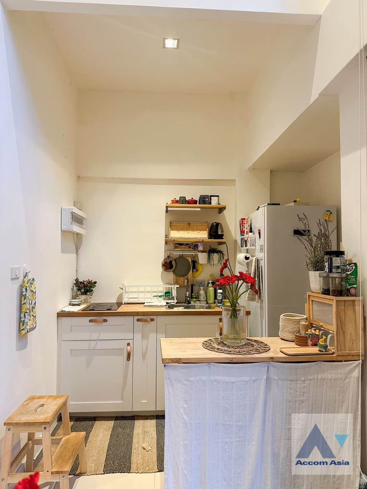 4  4 br Townhouse For Sale in Samutprakan ,Samutprakan  at Y Residence Sukhumvit 113 AA39276