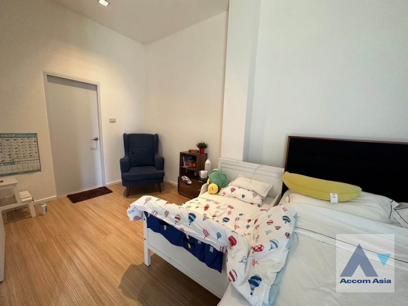 7  4 br Townhouse For Sale in Samutprakan ,Samutprakan  at Y Residence Sukhumvit 113 AA39276