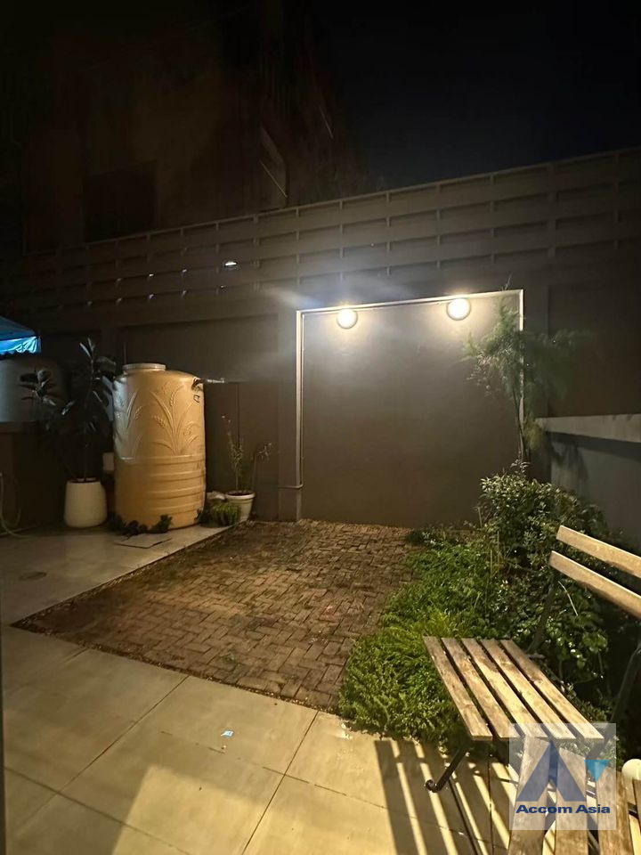 18  4 br Townhouse For Sale in Samutprakan ,Samutprakan  at Y Residence Sukhumvit 113 AA39276