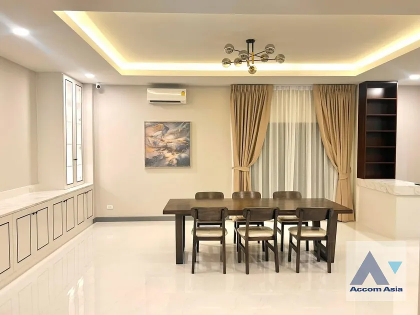 4  4 br House For Rent in Samutprakan ,Samutprakan BTS Bang Na at The City Bangna AA39281