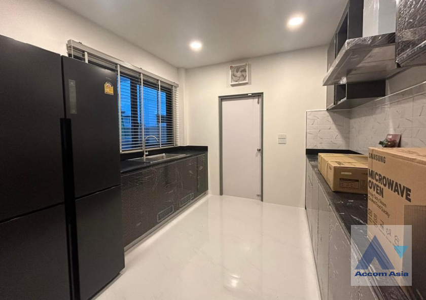 12  4 br House For Rent in Samutprakan ,Samutprakan BTS Bang Na at The City Bangna AA39281