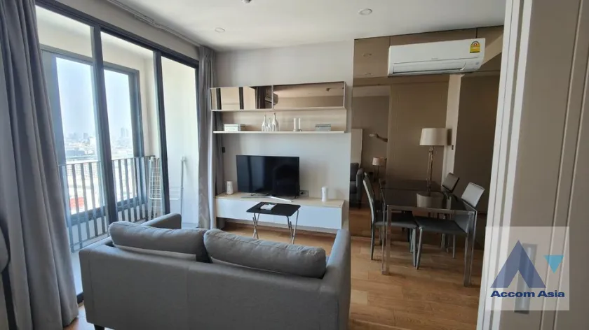 unit 1 Bedroom  Condominium For Rent in ,   near BTS Chitlom (AA39296)