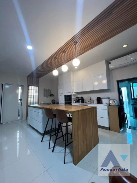 6  6 br House For Sale in Pattanakarn ,Bangkok  at The City Pattanakarn AA39324