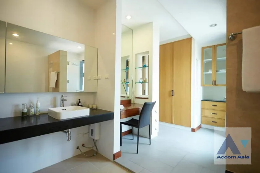 12  3 br Apartment For Rent in Sukhumvit ,Bangkok BTS Ekkamai at Urban space in Bangkok AA39326