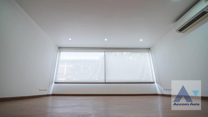 4  2 br Townhouse For Sale in Sukhumvit ,Bangkok BTS Punnawithi at Modern Home  AA39327