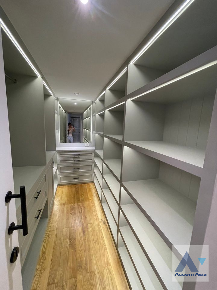 10  2 br Condominium For Rent in Sukhumvit ,Bangkok BTS Phrom Phong at Baan Suanpetch AA39337