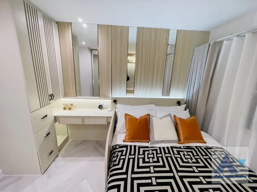 9  3 br Condominium For Sale in Sathorn ,Bangkok BRT Nararam 3 - BTS Chong Nonsi at Fortune Condo Town AA39364