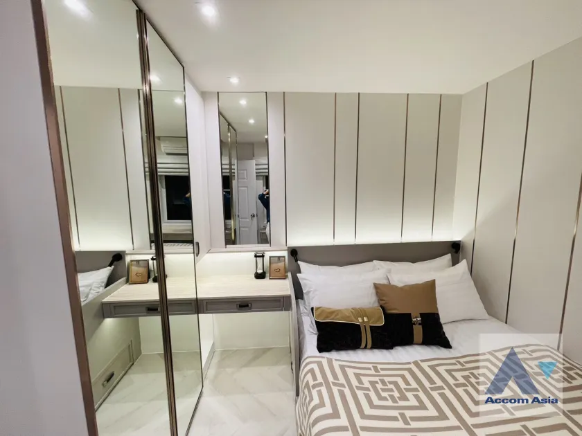 16  3 br Condominium For Sale in Sathorn ,Bangkok BRT Nararam 3 - BTS Chong Nonsi at Fortune Condo Town AA39364