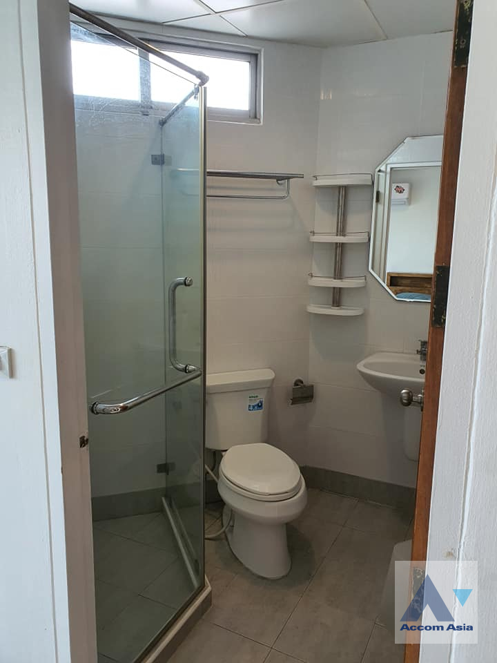 6  2 br Condominium For Rent in Ploenchit ,Bangkok BTS Ploenchit at Witthayu Complex AA39365