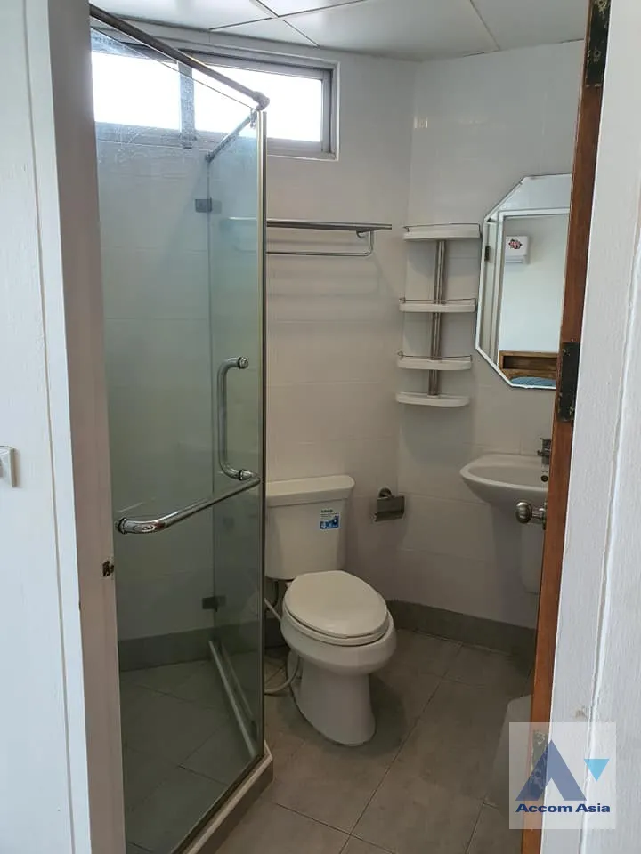 6  2 br Condominium For Rent in Ploenchit ,Bangkok BTS Ploenchit at Witthayu Complex AA39365