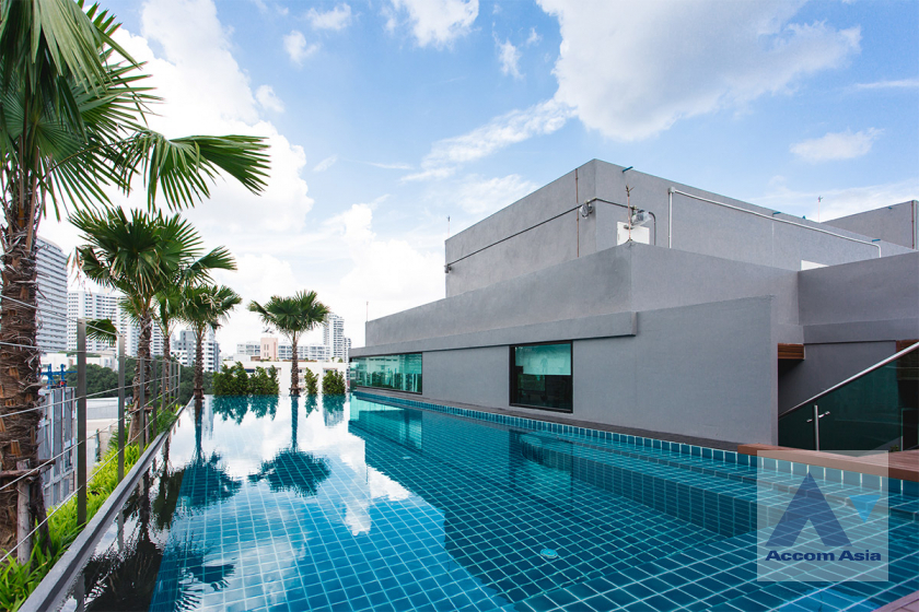  2  1 br Apartment For Rent in Sukhumvit ,Bangkok BTS Thong Lo at Luxury style building with city view AA39371