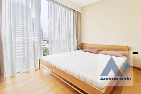 unit 2 Bedrooms  Condominium For Rent in Sukhumvit, Bangkok  near BTS Ekkamai (AA39392)