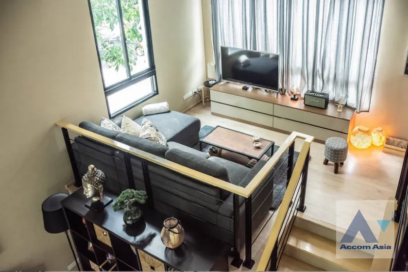 unit 3 Bedrooms  Townhouse For Rent in Pattanakarn, Bangkok  near ARL Ramkhamhaeng (AA39397)