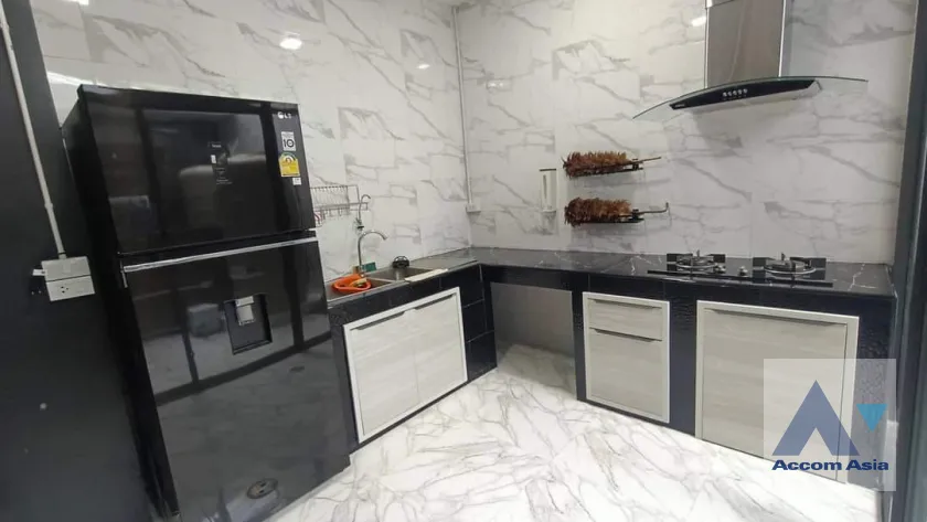 4  4 br Townhouse For Rent in Pattanakarn ,Bangkok  at  Eigen Phatthanakan AA39401