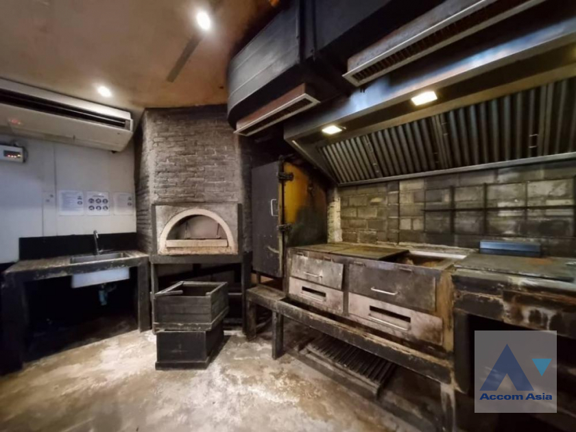 13  House For Rent in Sukhumvit ,Bangkok BTS Phrom Phong AA39403