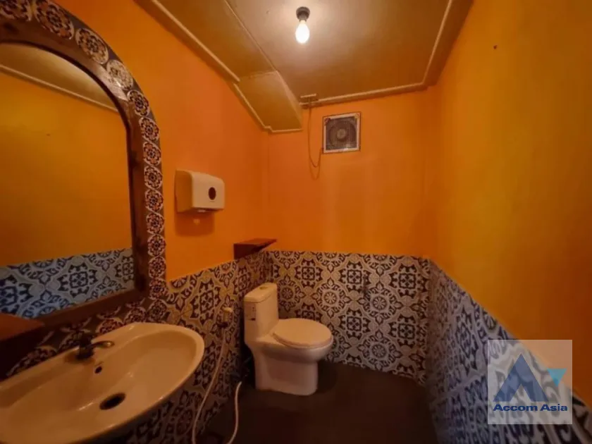 11  House For Rent in Sukhumvit ,Bangkok BTS Phrom Phong AA39403