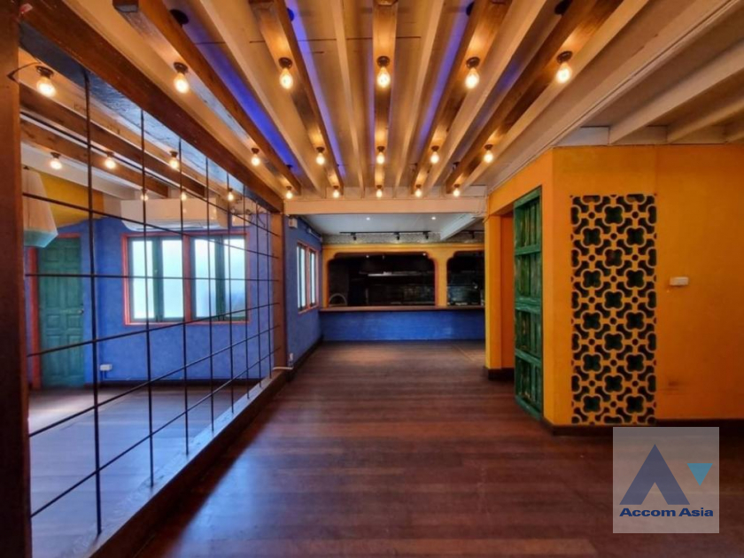 14  House For Rent in Sukhumvit ,Bangkok BTS Phrom Phong AA39403