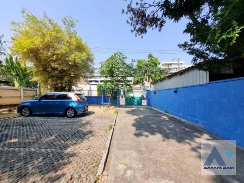 19  House For Rent in Sukhumvit ,Bangkok BTS Phrom Phong AA39403