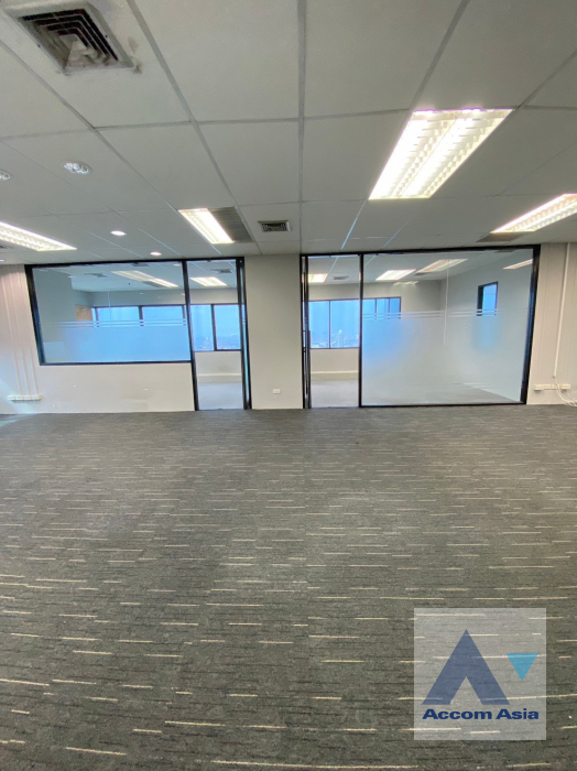 8  Office Space for rent and sale in Charoen Nakhon ,Bangkok BTS Wongwian Yai - BTS Krung Thon Buri at Sinn Sathorn Tower AA39404