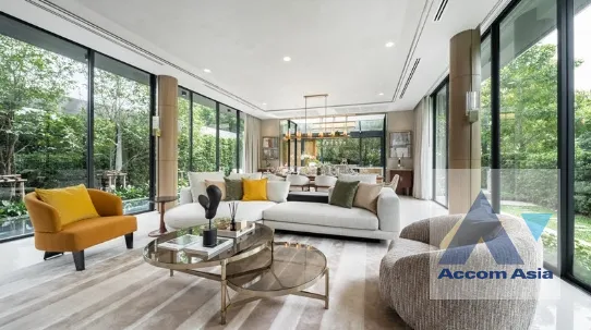 unit 4 Bedrooms  House For Sale in Samutprakan, Samutprakan  near BTS Bang Na (AA39409)
