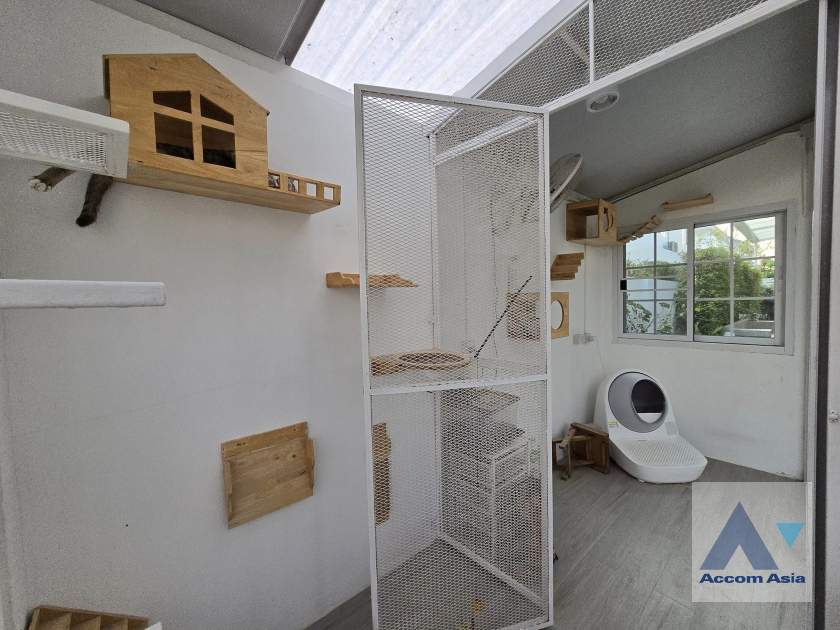 10  4 br House For Rent in Bang Na ,Bangkok  at Moo Baan Chaiyapruek AA39411