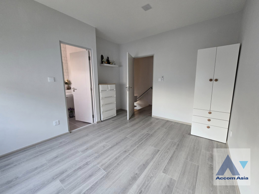  1  4 br House For Rent in Bang Na ,Bangkok  at Moo Baan Chaiyapruek AA39411