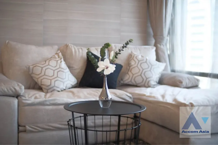 unit 1 Bedroom  Condominium For Rent in Sathorn, Bangkok  near BTS Surasak (AA39428)