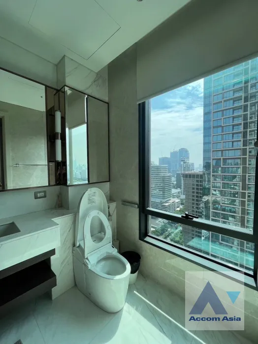 10  1 br Condominium For Rent in Ploenchit ,Bangkok BTS Chitlom at Sindhorn Residence AA39439