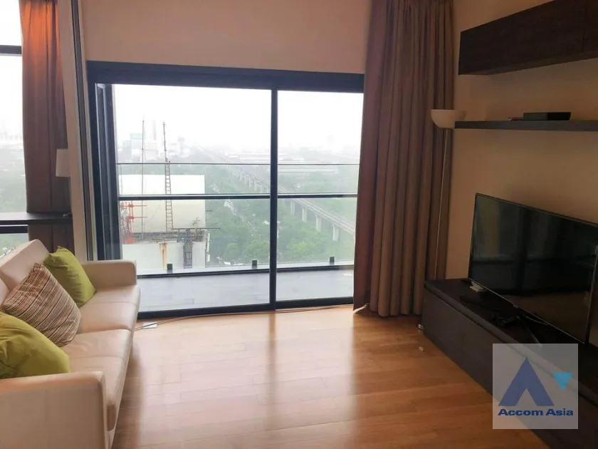 Corner Unit |  Circle Living Prototype Condominium  1 Bedroom for Rent MRT Phetchaburi in Newphetchaburi Bangkok