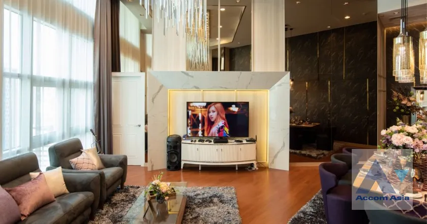 unitDouble High Ceiling, Penthouse |  2 Bedrooms  Condominium For Sale in Ratchadaphisek, Bangkok  near MRT Rama 9 (AA39461)