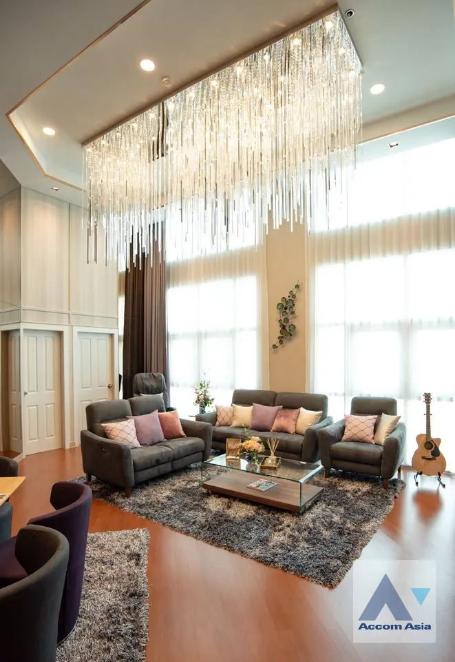 unitDouble High Ceiling, Penthouse |  2 Bedrooms  Condominium For Sale in Ratchadaphisek, Bangkok  near MRT Rama 9 (AA39461)