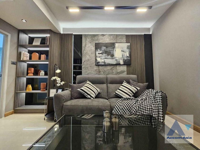  1  1 br Condominium For Sale in Ratchadaphisek ,Bangkok MRT Thailand Cultural Center at Supalai Wellington II AA39481