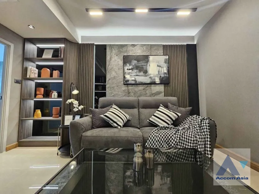  1  1 br Condominium For Sale in Ratchadaphisek ,Bangkok MRT Thailand Cultural Center at Supalai Wellington II AA39481
