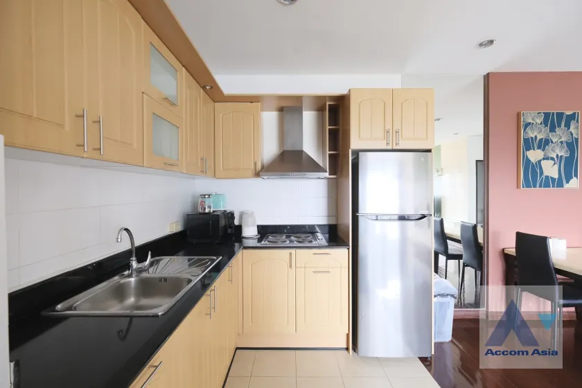 unit 2 Bedrooms  Apartment For Rent in Sukhumvit, Bangkok  near BTS Nana (AA39488)