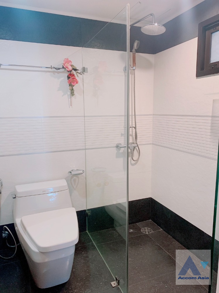 9  2 br Condominium For Sale in Ratchadaphisek ,Bangkok MRT Phetchaburi - MRT Rama 9 at Lumpini Place Rama 9-Ratchada  AA39491