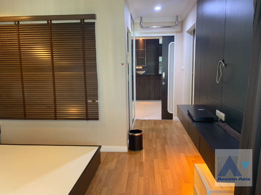 8  2 br Condominium For Sale in Ratchadaphisek ,Bangkok MRT Phetchaburi - MRT Rama 9 at Lumpini Place Rama 9-Ratchada  AA39491