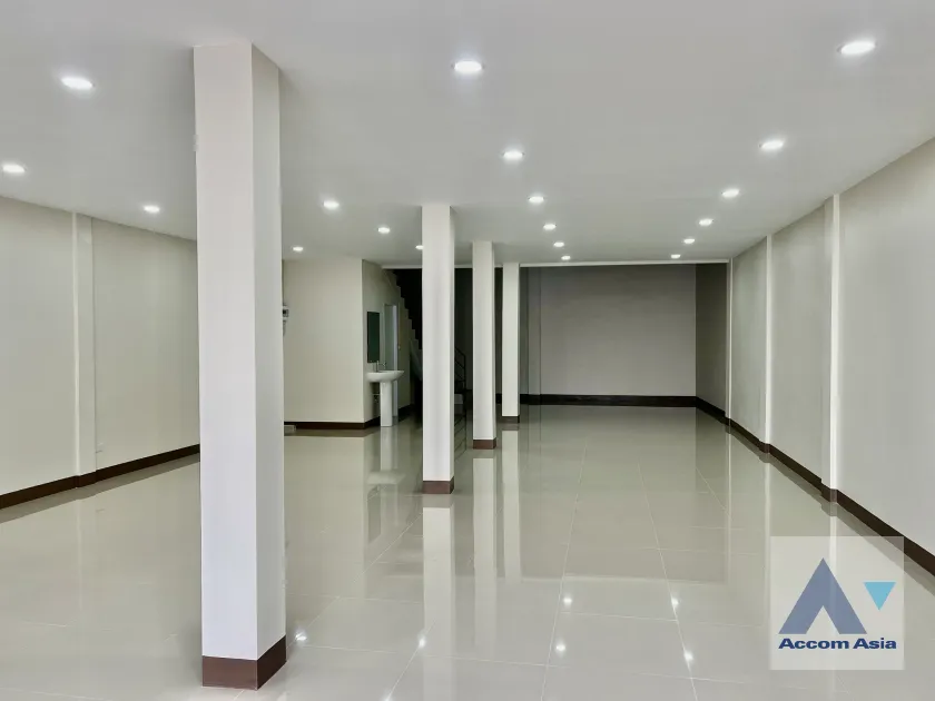 unit Retail / showroom For Rent in Dusit, Bangkok  (AA39494)
