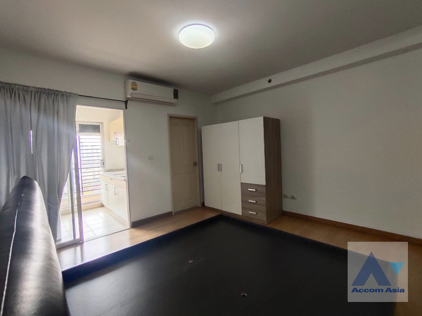 5  1 br Condominium For Sale in Ratchadaphisek ,Bangkok BTS Ekkamai at Supalai Park Ekkamai Thonglor AA39497